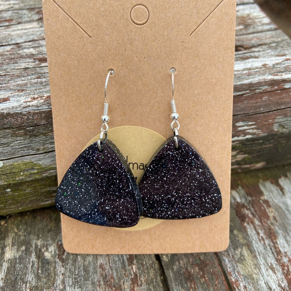 💋2/$14💋 Black Beauty Handmade Resin Earrings